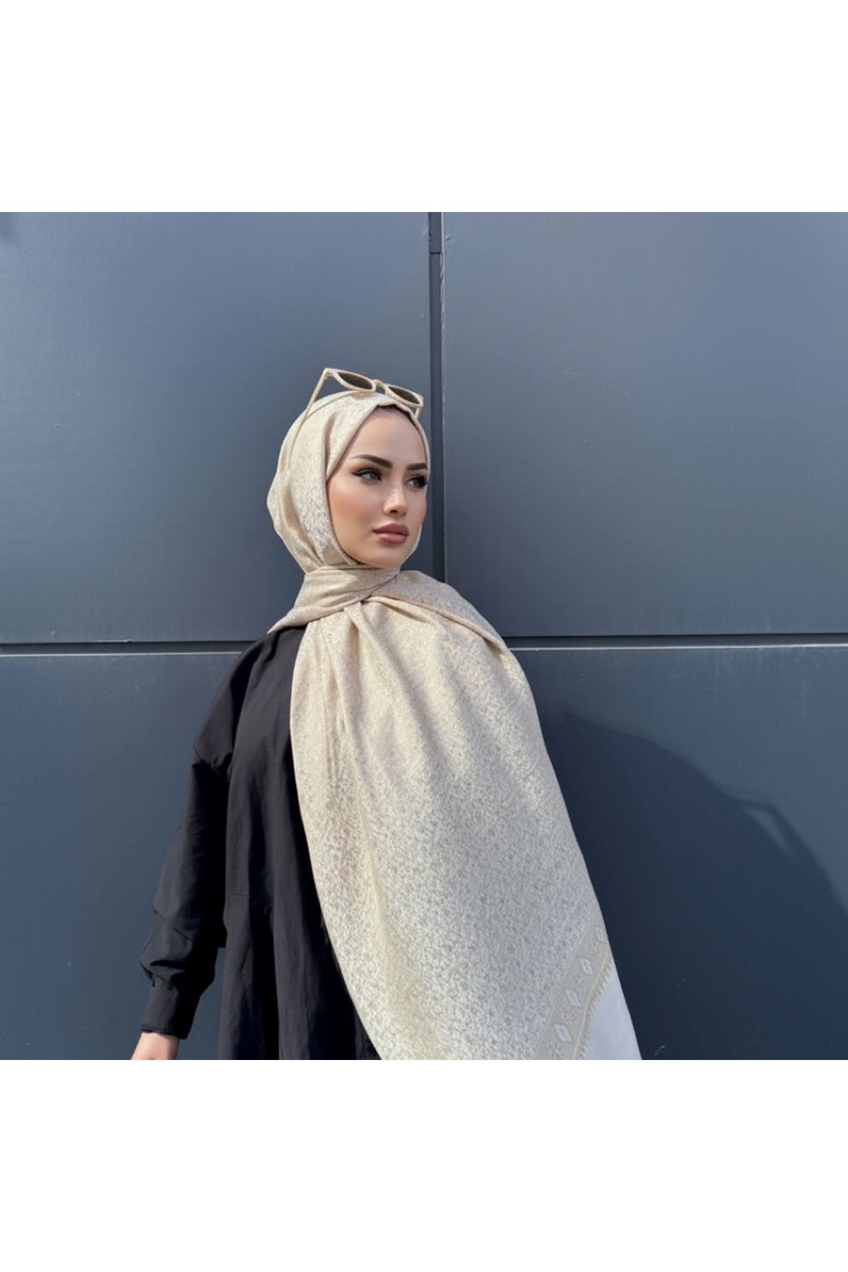 Çiçek Desenli Çift Taraflı Krem Kaşmir Şal