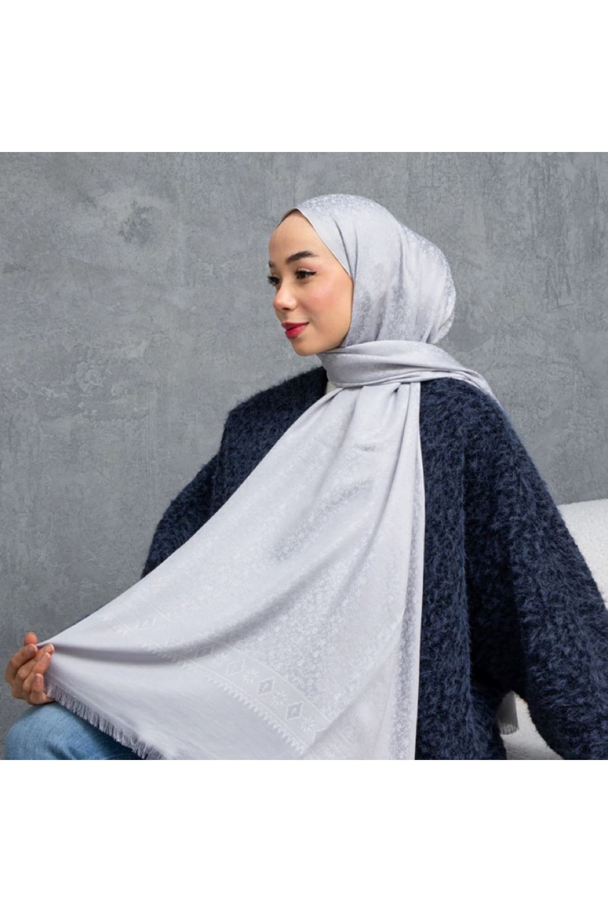 Çiçek Desen Çift Taraflı Şal