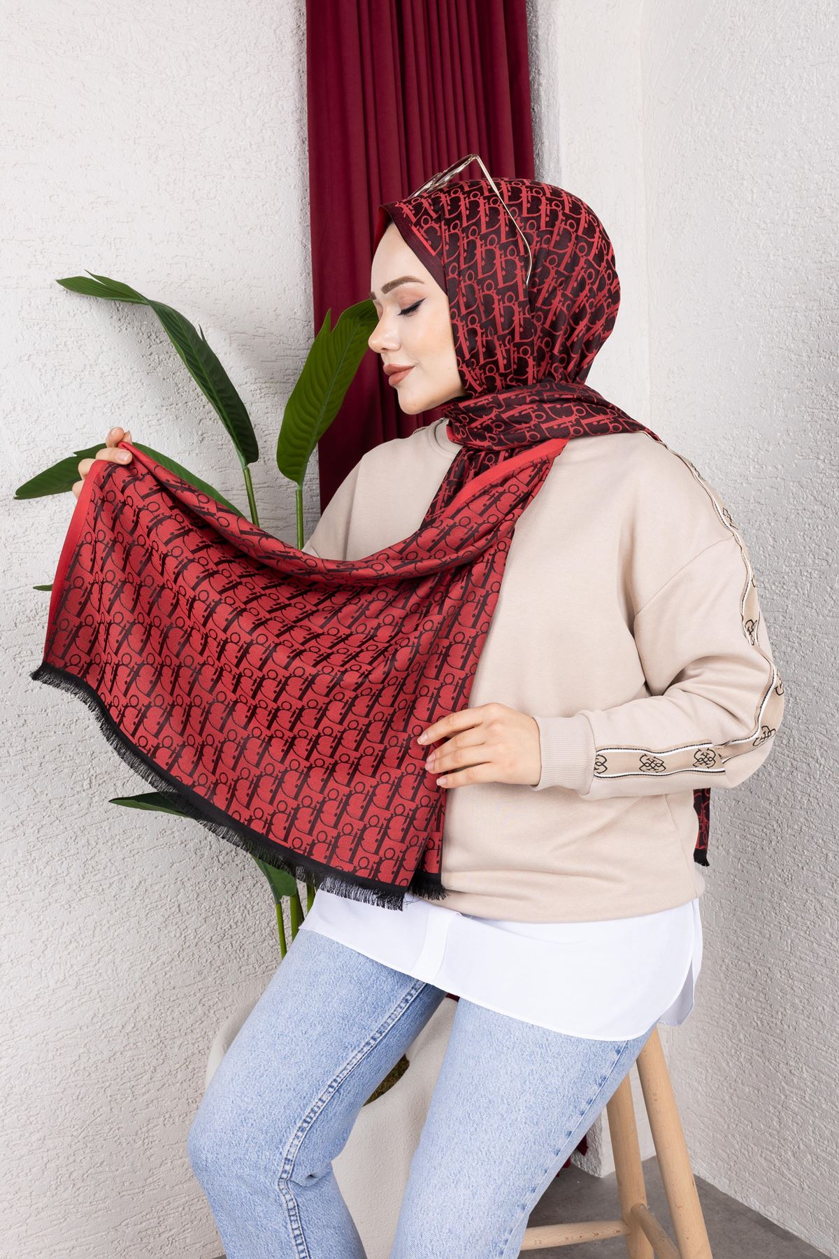 İthal D Desen Kırmızı İpek Şal