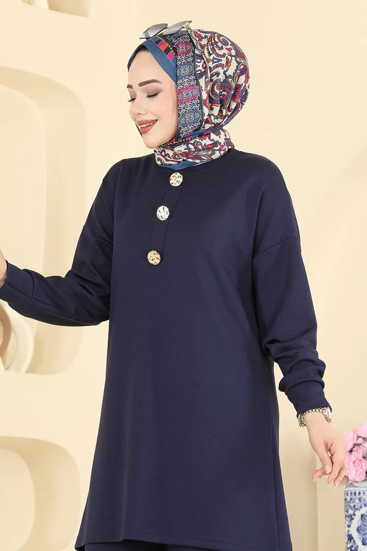 Gold Düğmeli Şık Takım Laci