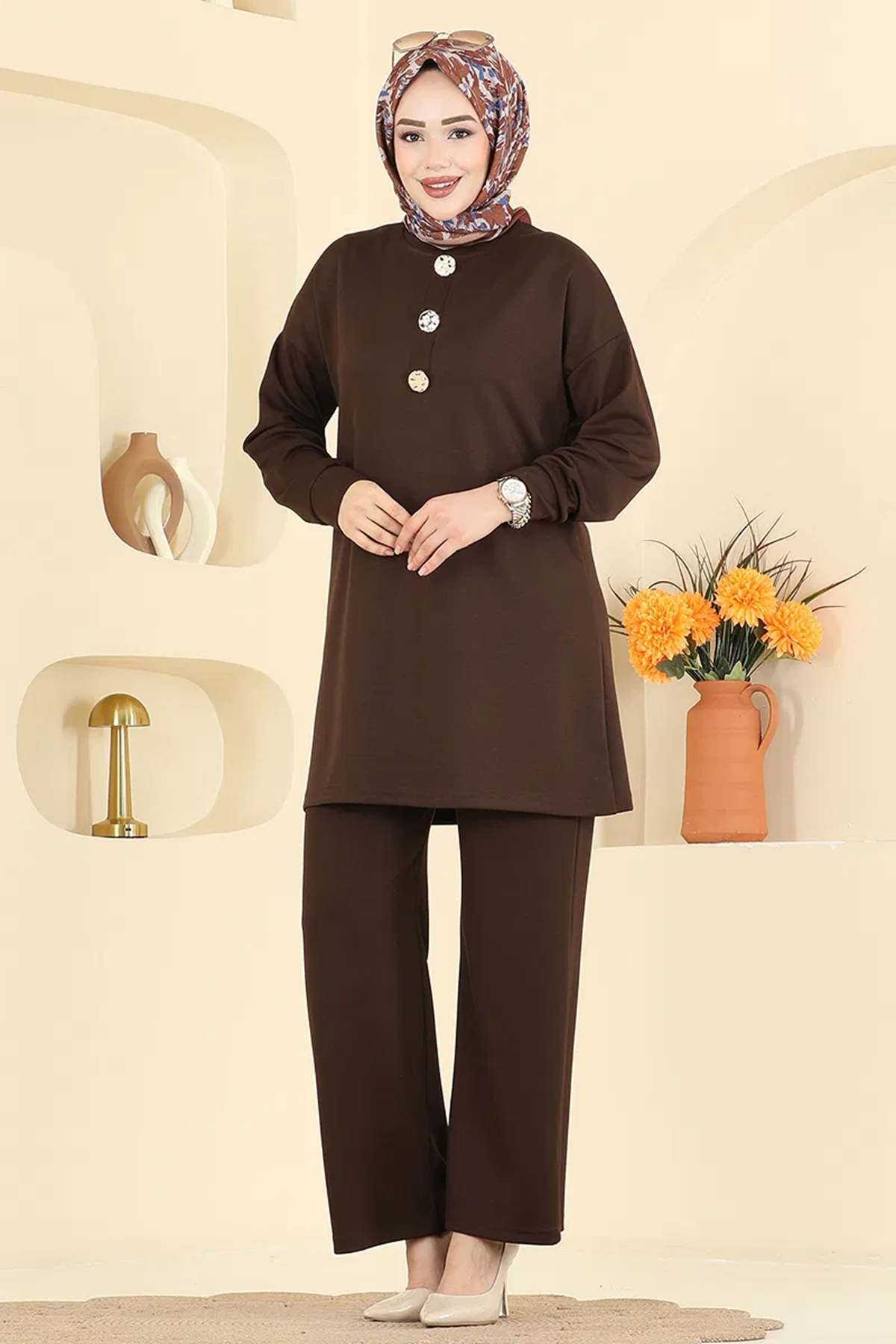 Gold Düğmeli Şık Takım Kahve