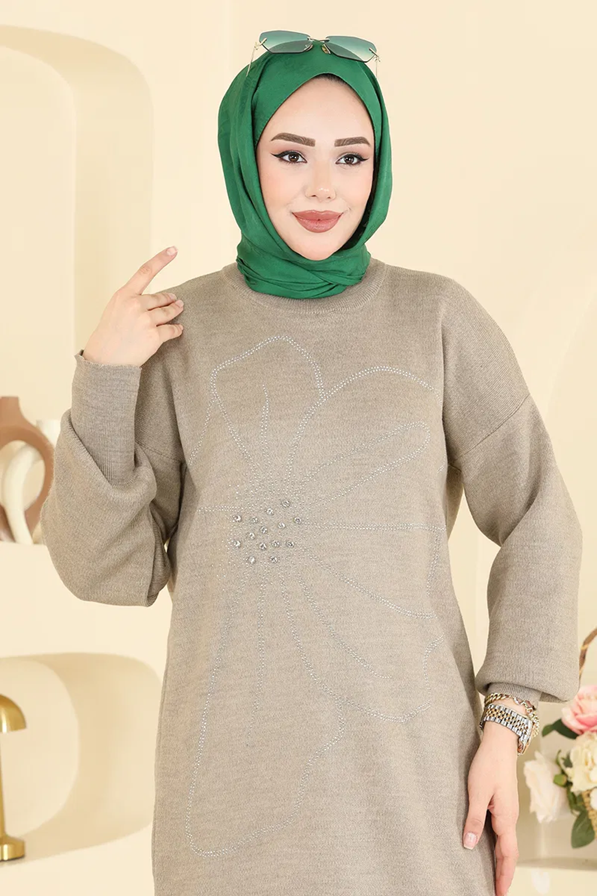 Taş Detaylı Triko Takım Bej