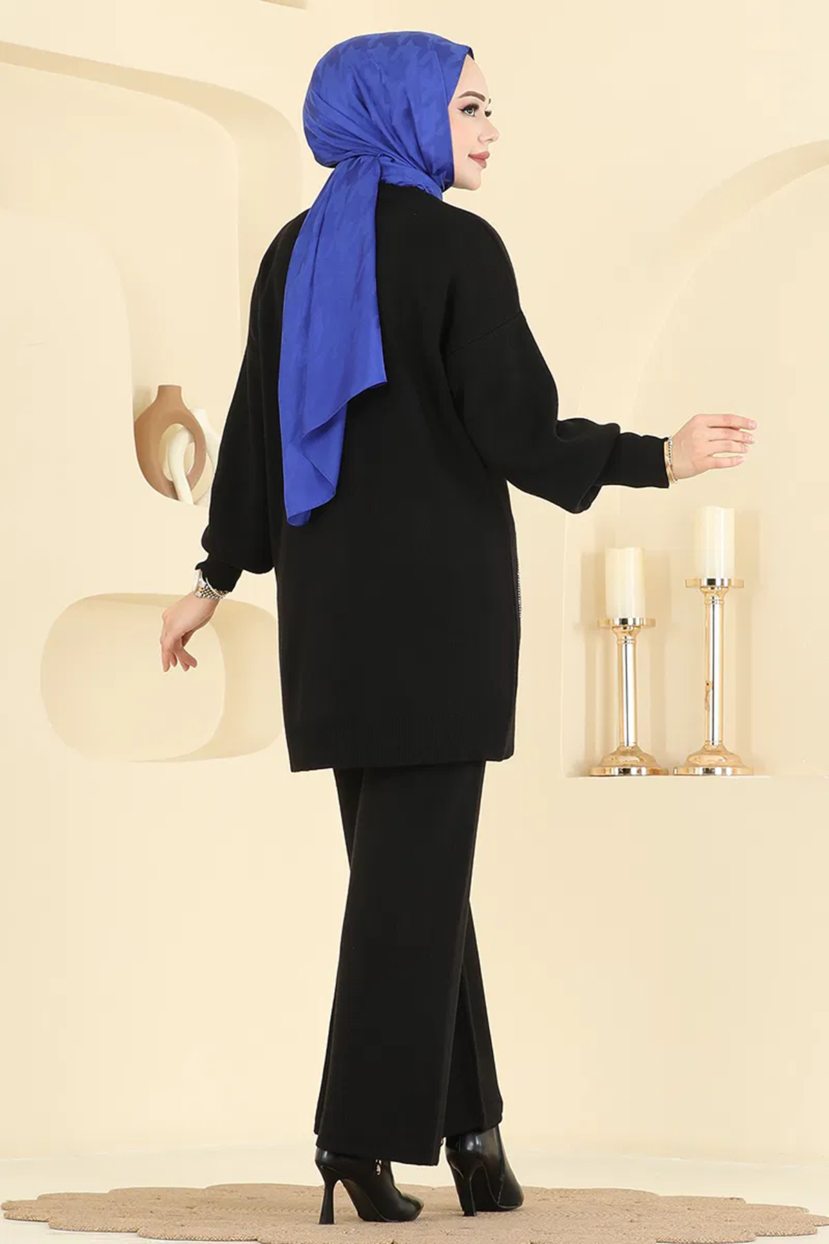 Taş Detaylı Triko Takım Siyah