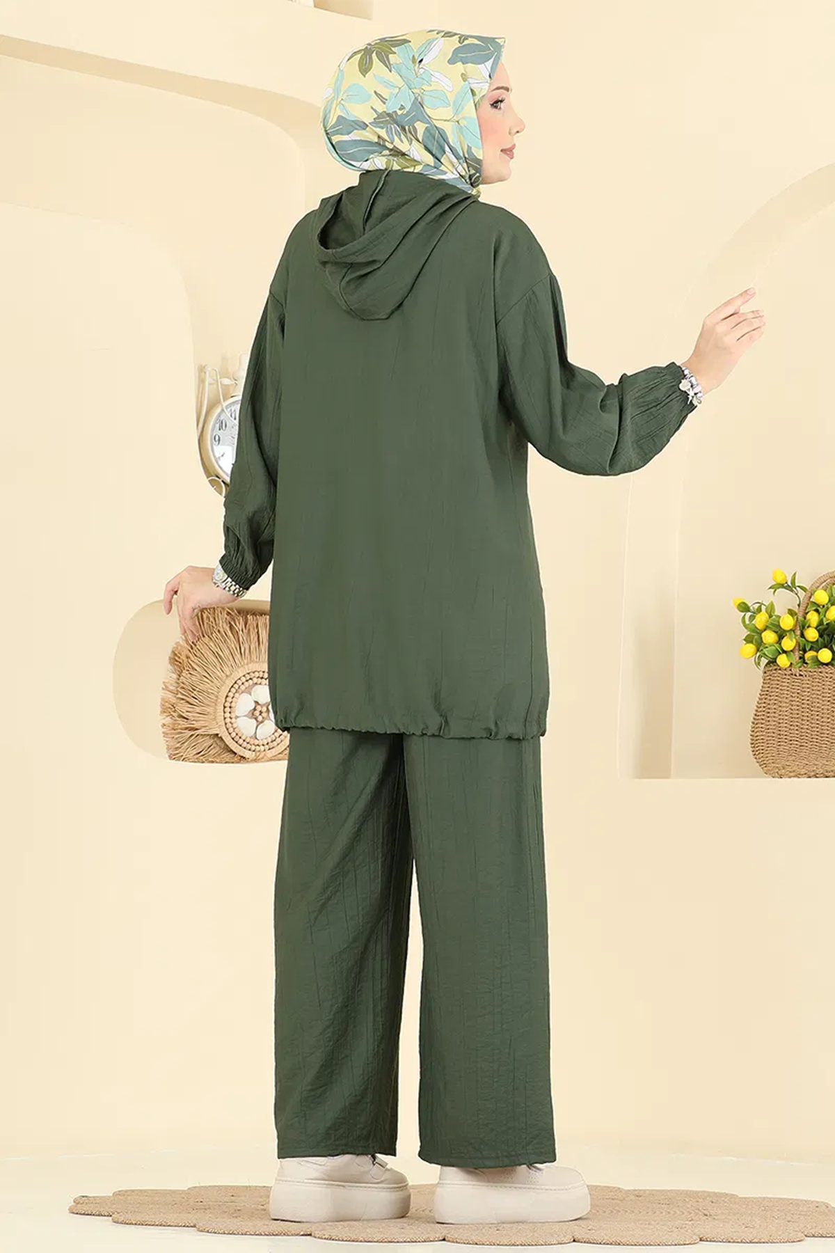 Cepleri Taş Detaylı Takım Haki