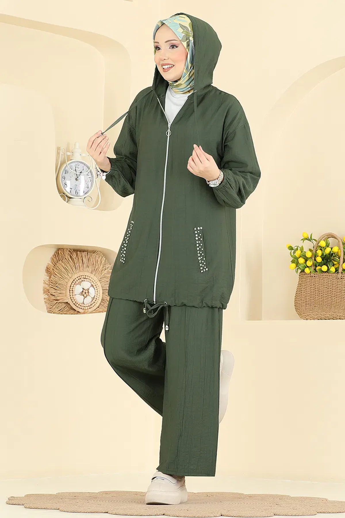 Cepleri Taş Detaylı Takım Haki