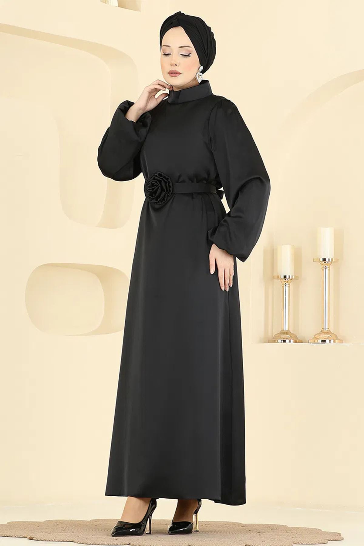 Gül Aksesuarlı Saten Abiye Siyah
