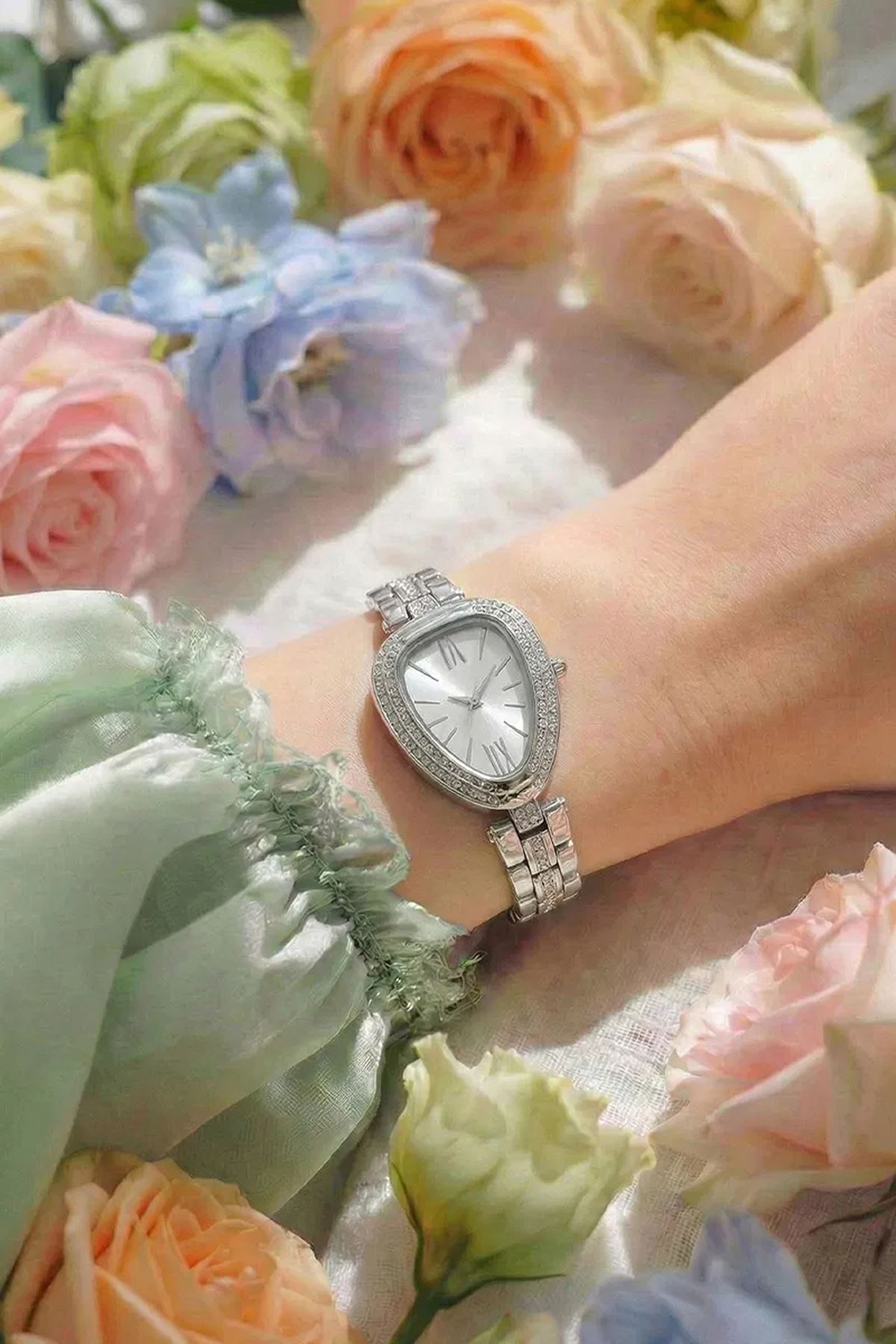 Damla Model Kadın Kol Saati Gümüş