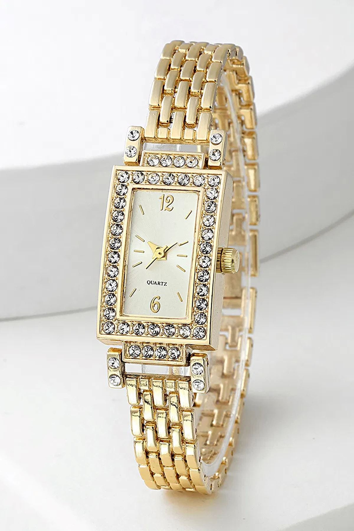 Taş Detaylı Kadın Kol Saati Gold