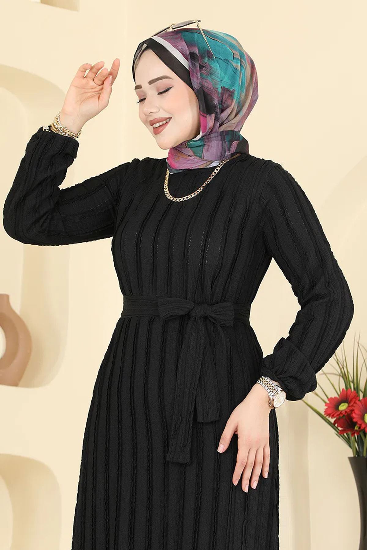 Kuşak Piliseli Elbise Siyah