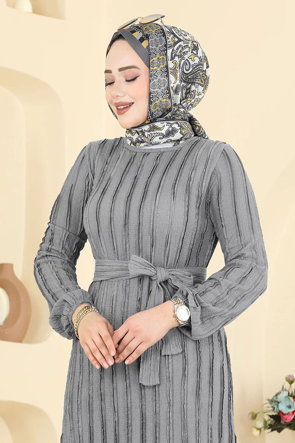 Kuşak Piliseli Elbise Gri