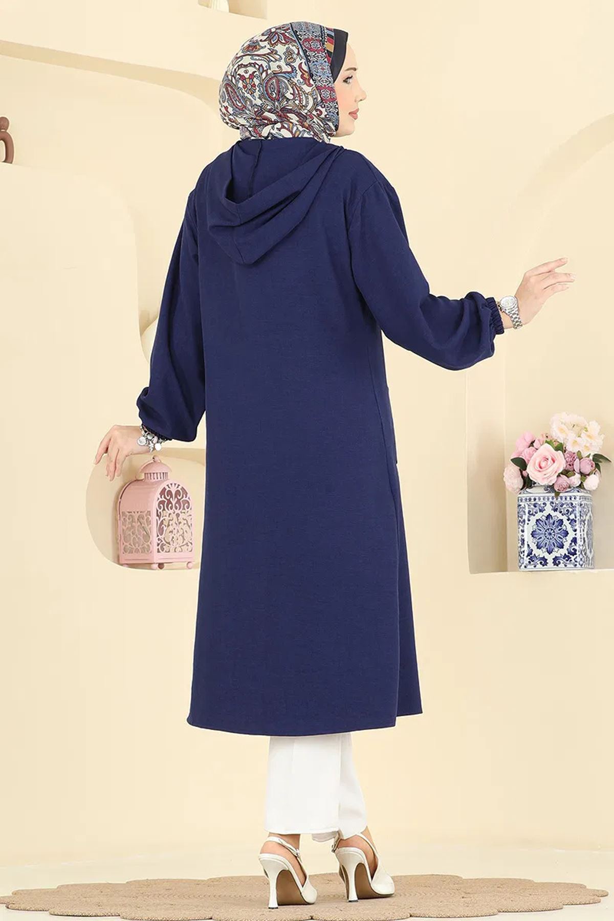 Düğmeli Uzun Kap Laci