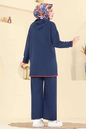 Kapşonlu Takım - Laci