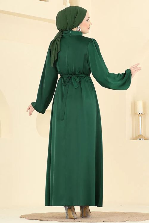 Gül Aksesuarlı Saten Abiye Zümrüt