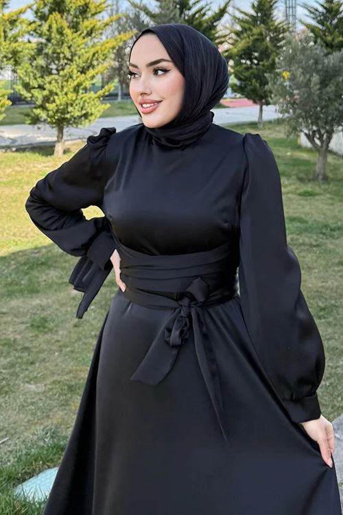 Beli Çapraz Kuşaklı Saten Abiye Siyah