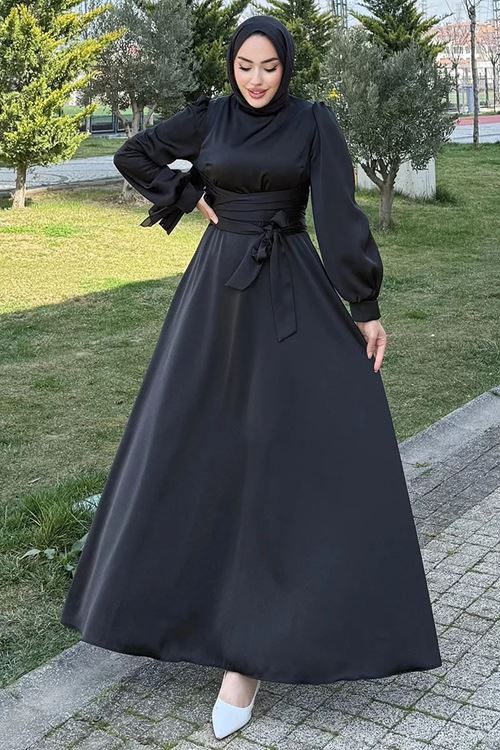 Beli Çapraz Kuşaklı Saten Abiye Siyah